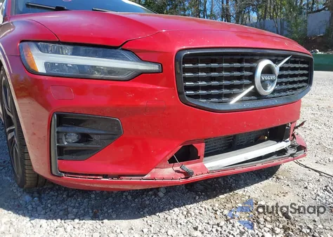 2019 Volvo S60 T6 R-Design из США, поврежденный, VIN 7JRA22TM0KG007258